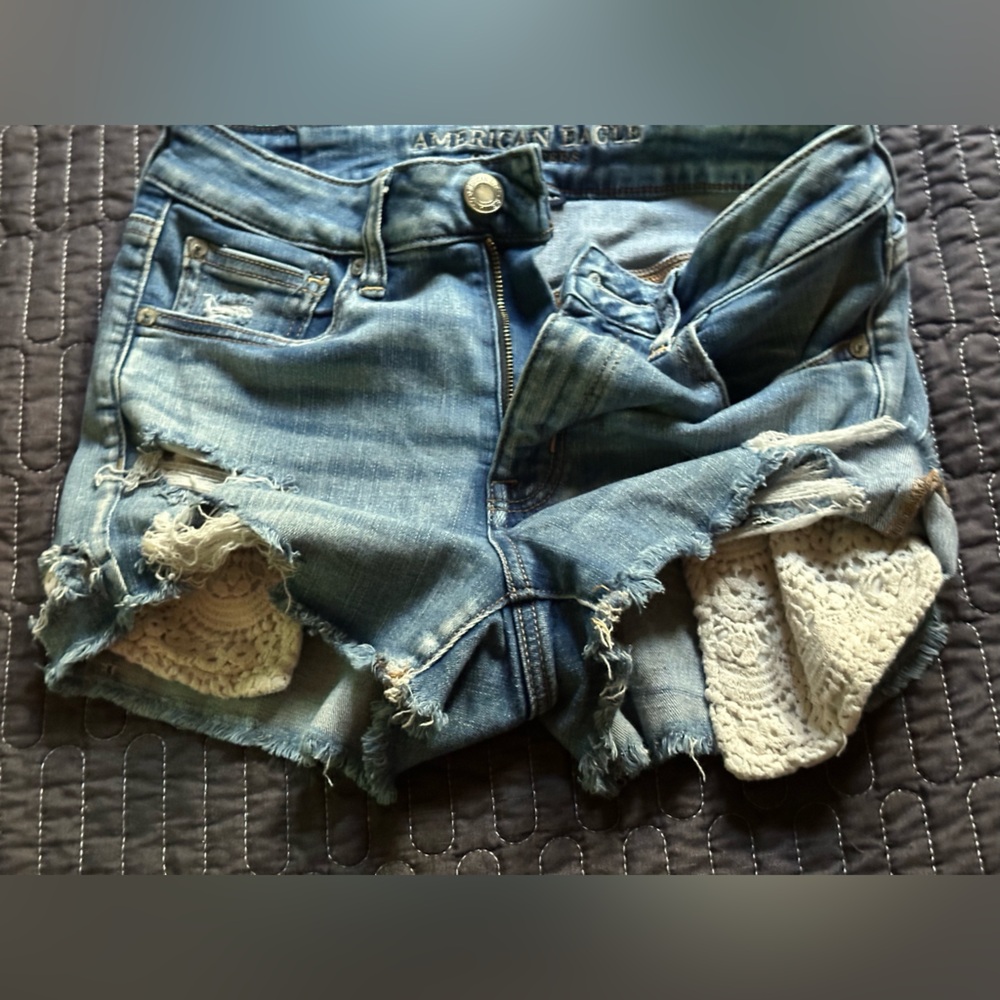 American eagle  Women's Blue Distressed Denim Shorts